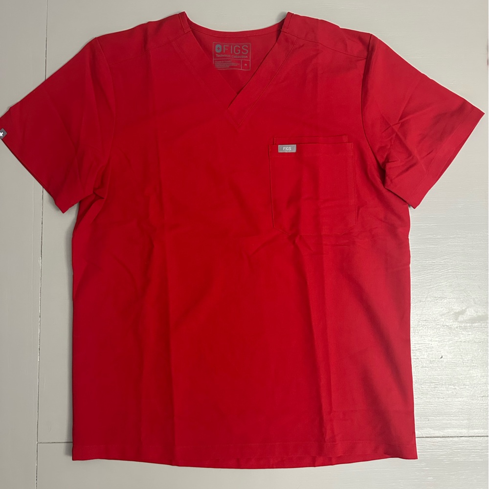 Figs Men’s Medium Red “Leon” Two Pocket Top NWT